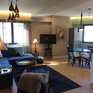  Apartment Lovely Refurbished